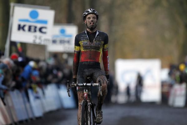 Niels Albert (Bel) coasting home after a tough race