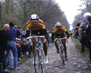 Panasonic lead over the Arenberg cobbles Paris-Roubaix 1990
