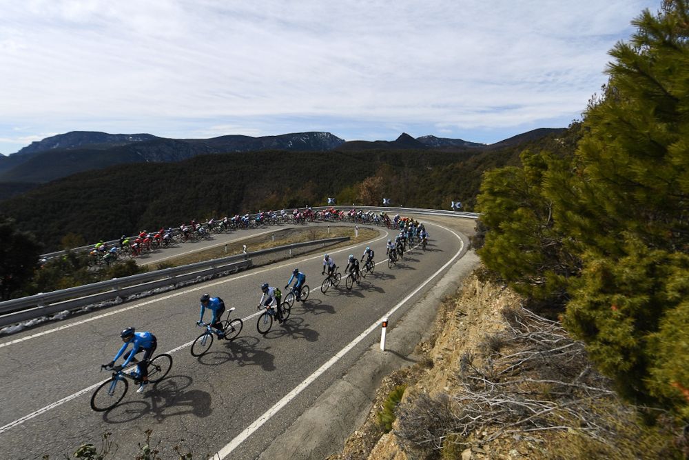 The peloton climbs during stage 5 at Volta a Catalunya