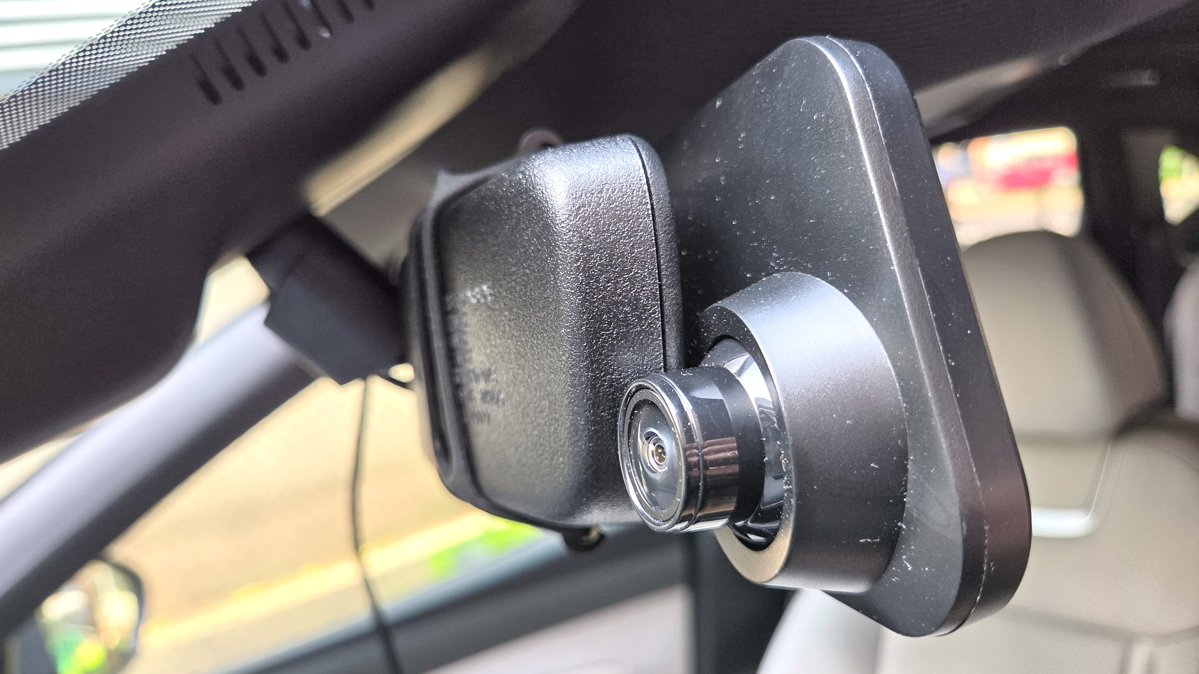 Rexing M2 Max inside of car.