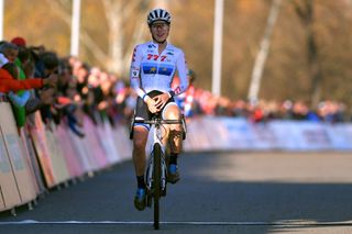 Kastelijn tops Cant at Ambiancecross