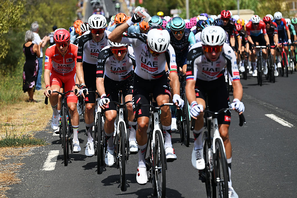 Vuelta a Espa&ntilde;a stage 3 LIVE: Race comes back together after Felix Gall initially caught on in crosswinds