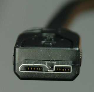 Micro USB Type B Connector for USB 3.0.