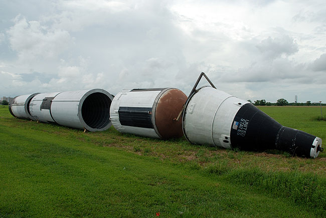 Gemini-Titan Rocket Display Delivered to Houston Space Center