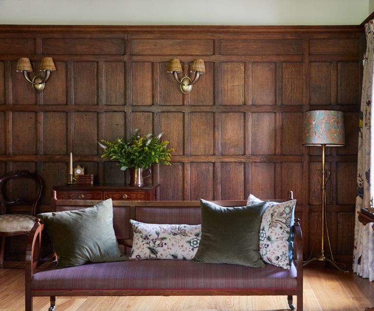 What is Arts and Crafts interior design? | Homes and Gardens