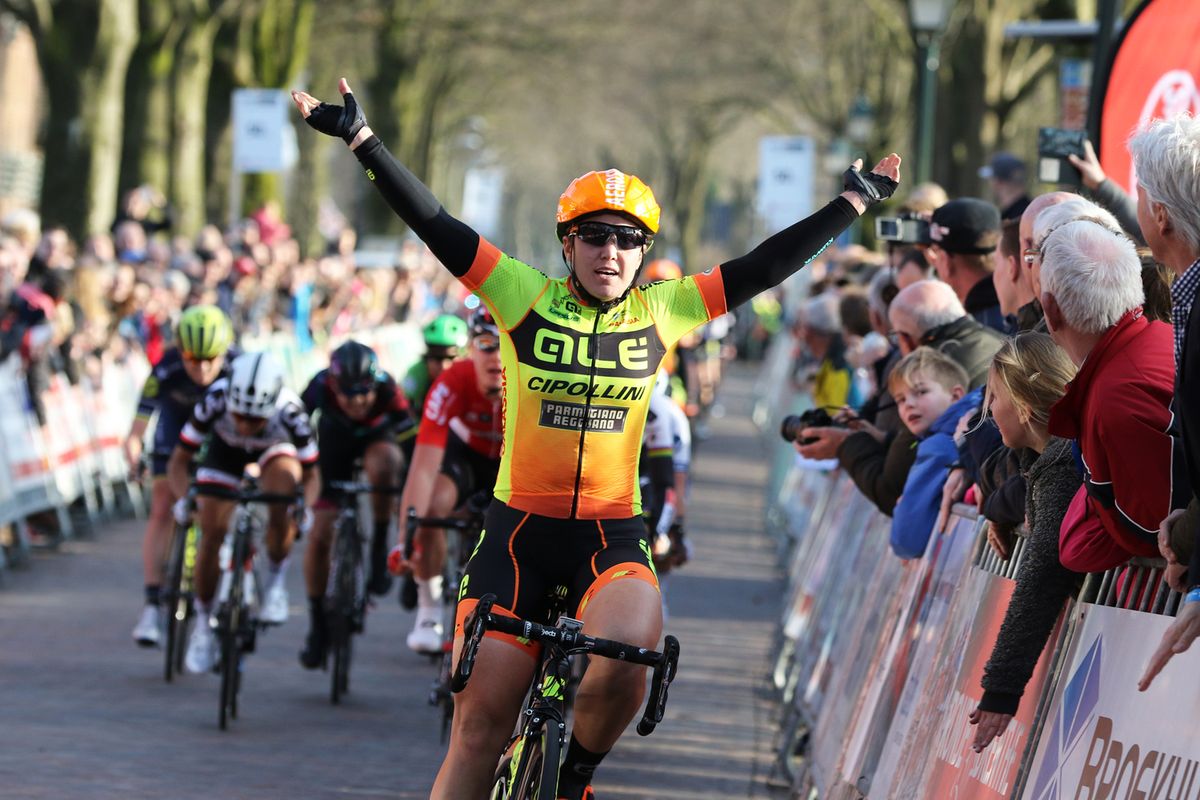 Chloe Hosking first across the line at Drentse Acht van Westerveld