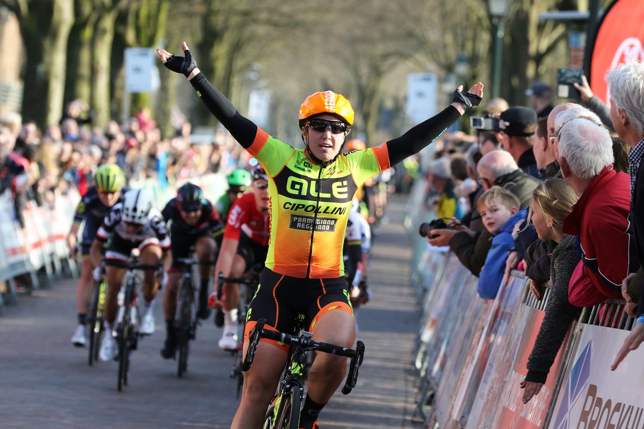 Chloe Hosking first across the line at Drentse Acht van Westerveld