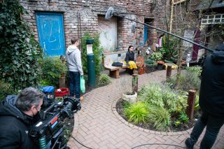 Behind the scenes Alina and Tyrone kiss Coronation Street