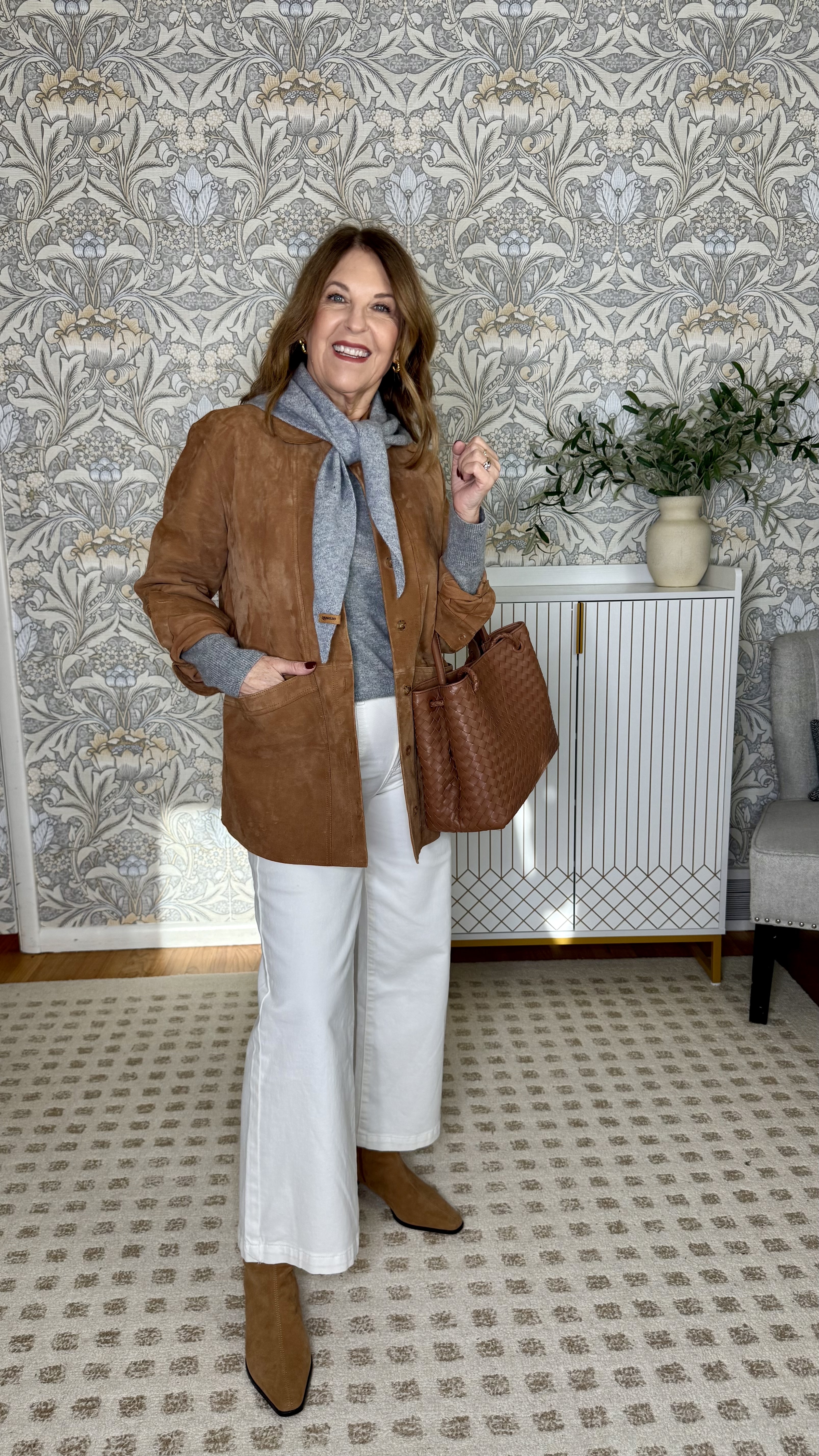 Sandy Koszarek wearing 2026 fashion trends.