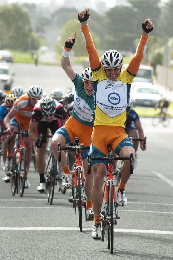 Steele Von Hoff wins the third stage much to the delight of his Genesys Wealth Advisers teammate and new Tour leader Patrick Shaw behind.