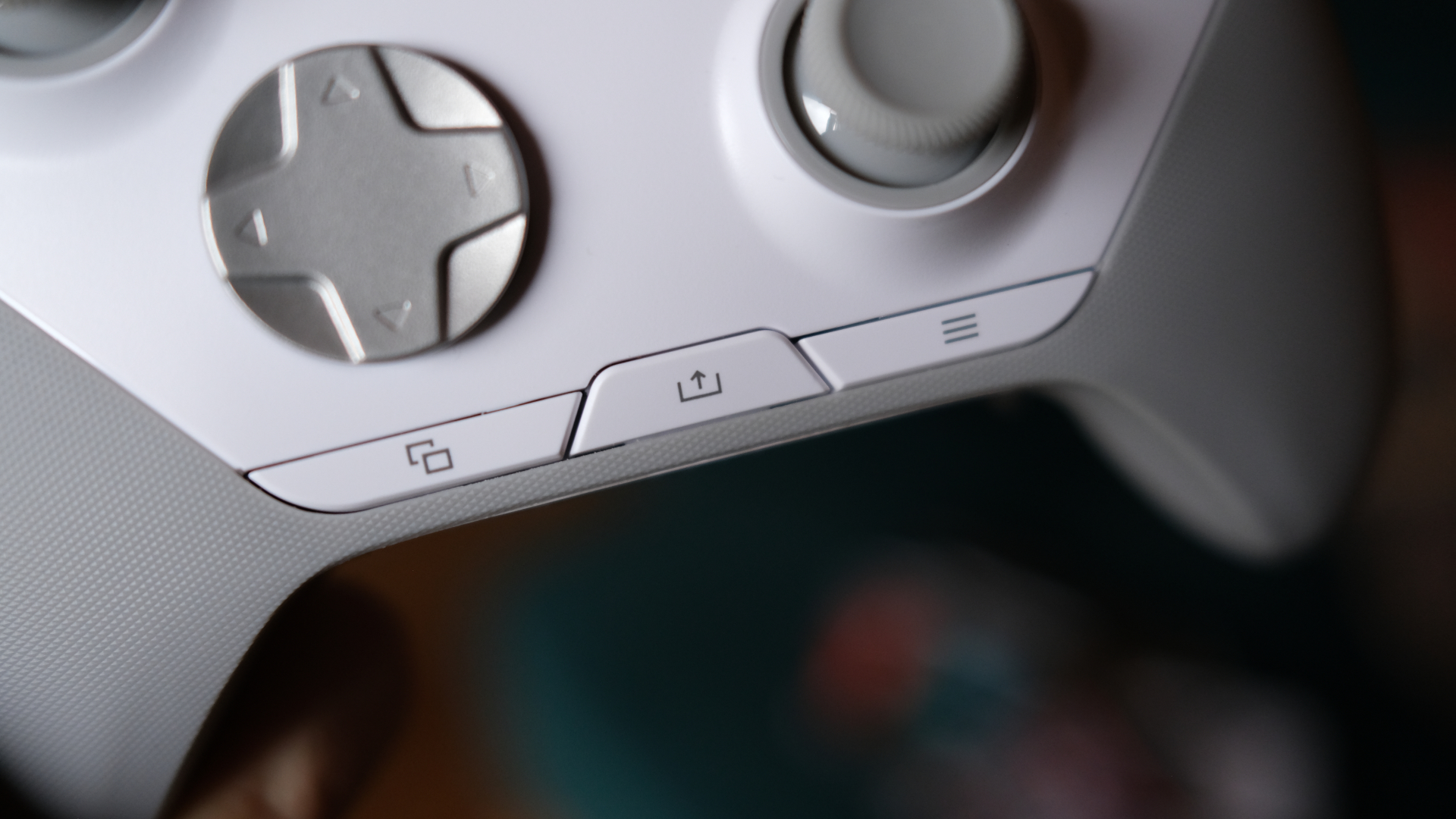 SteelSeries Aeon Pro Controller