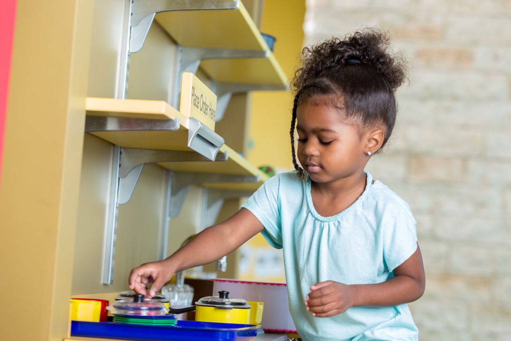 Mud kitchen ideas: 20 fun and creative ways to keep little ones busy