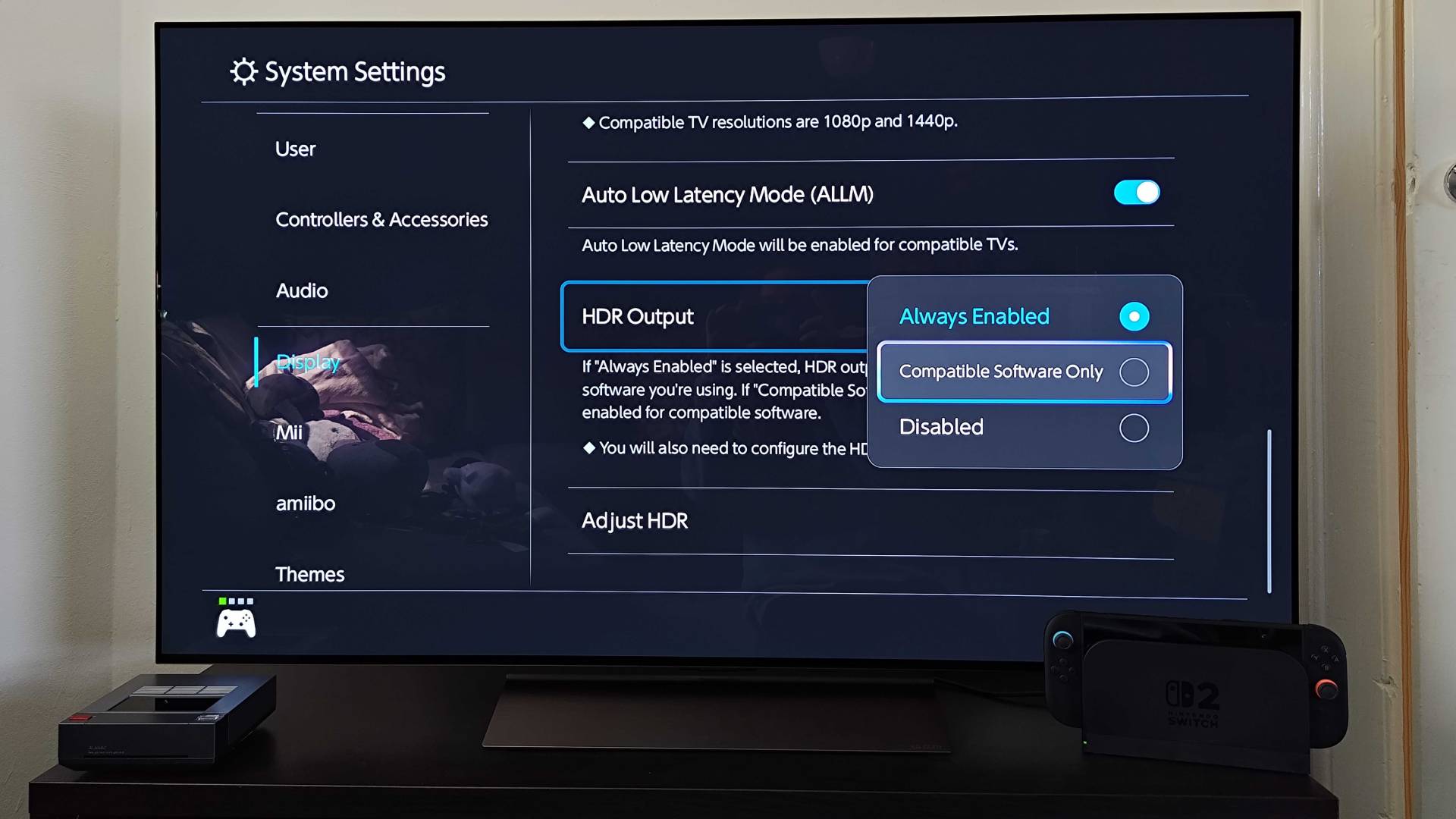 Switch 2 connected to LG OLED C4 with HDR output settings on screen and "compatible software only" highlighed.
