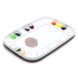 Product shot of Mijello Lidded Plastic Palette, one of the best art supplies