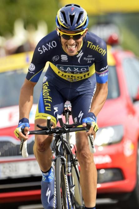 Alberto Contador (Saxo-Tinkoff) sprints to the finish in Chorges for the stage 17 mountain time trial