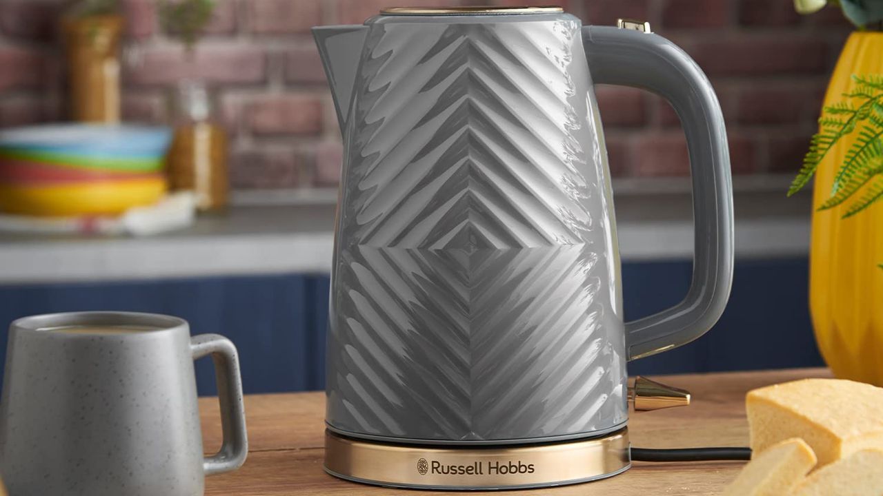 Russell Hobbs Groove Kettle