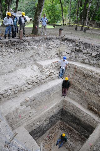 Ceibal excavations