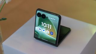 Motorola Razr Plus 2026 cover screen