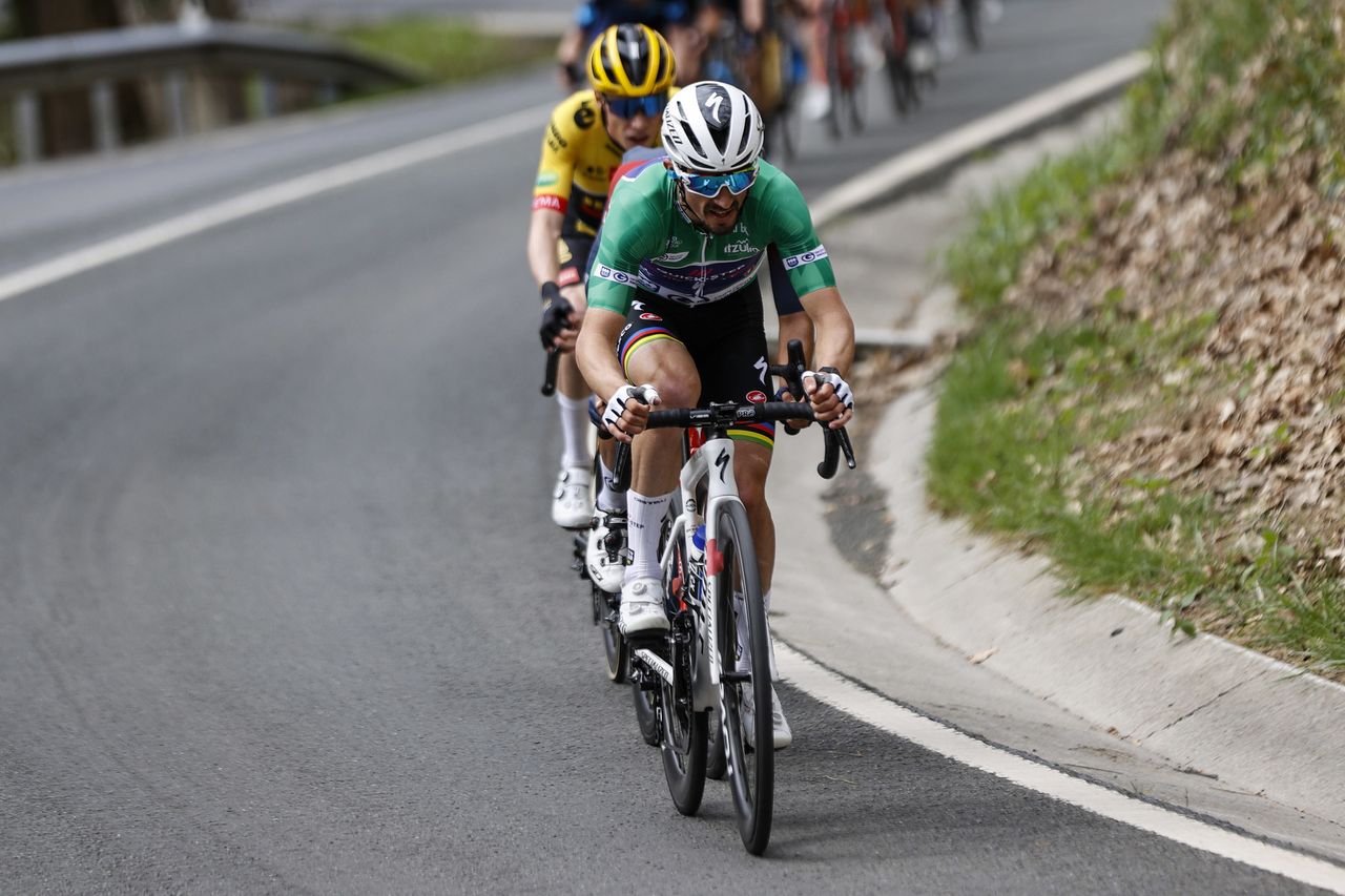 Itzulia Basque Country 2022 - 61st Edition - 4th stage Vitoria Gasteiz - Zamudio 185,6 km - 07/04/2022 - Julian Alaphilippe (FRA - Quick-Step Alpha Vinyl Team) - photo Luis Angel Gomez/SprintCyclingAgency&Acirc;&copy;2022
