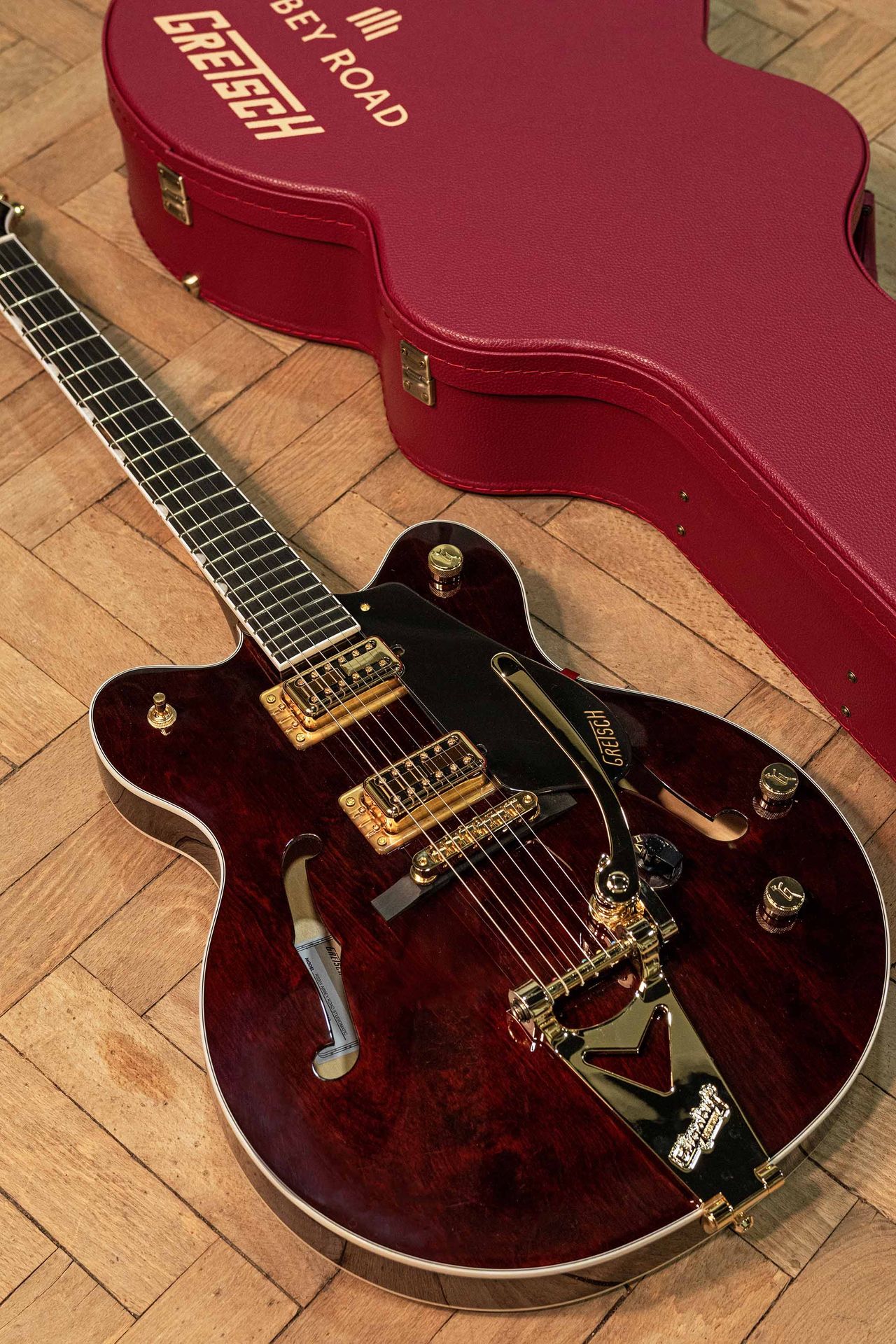 Gretsch Limited Edition Abbey Road RS201 Studiomatic: the hollowbody electric is finished in