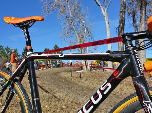 The wide and flat top tube contributes to front end lateral rigidity while also making for a reasonably comfortable place to rest your shoulder.