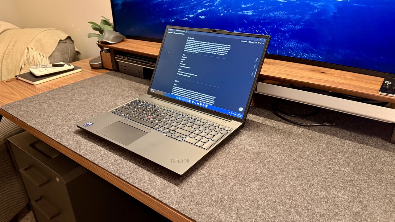 Lenovo | ThinkPad P16s Gen 4
