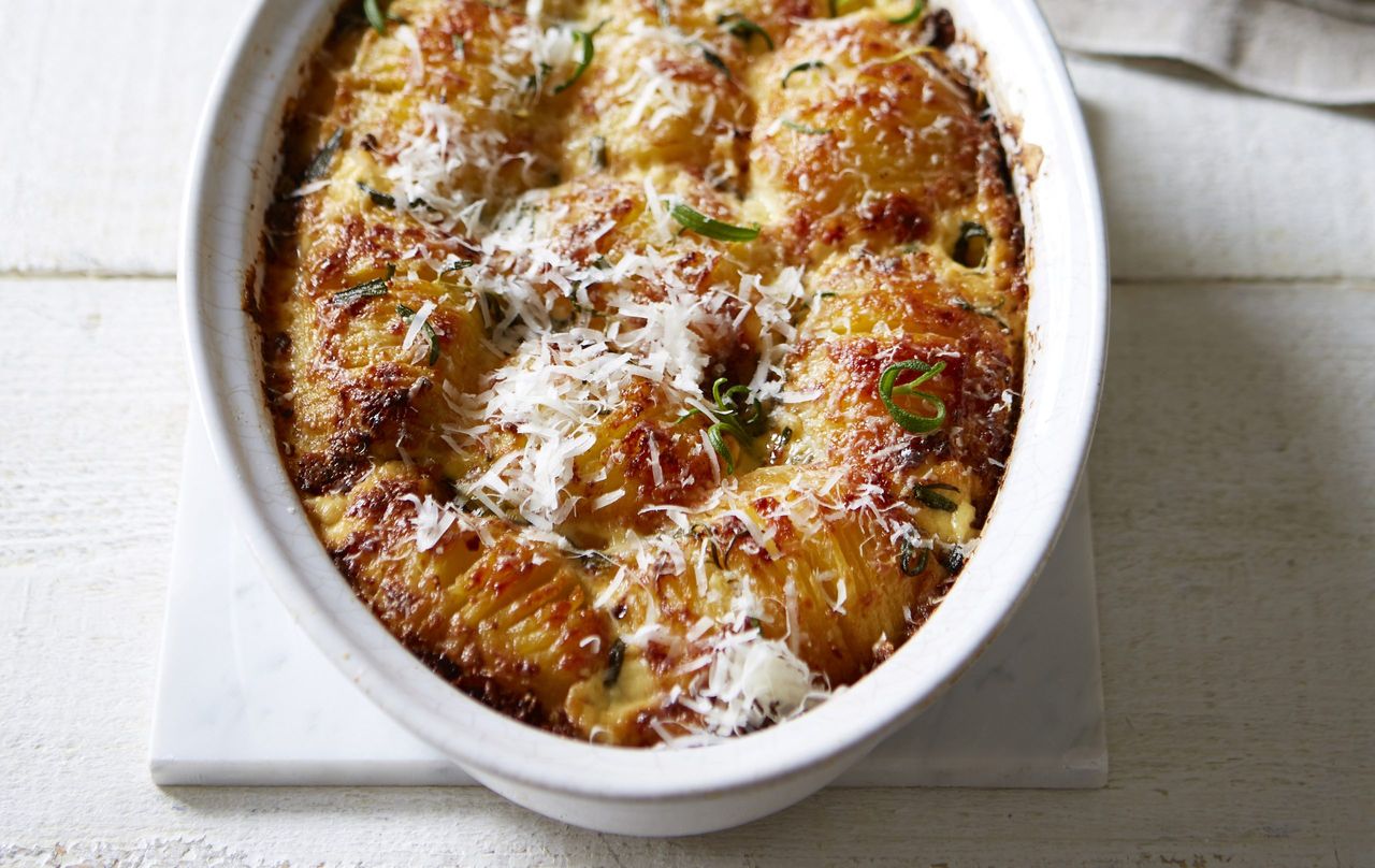 Hassleback potatoes with cheese