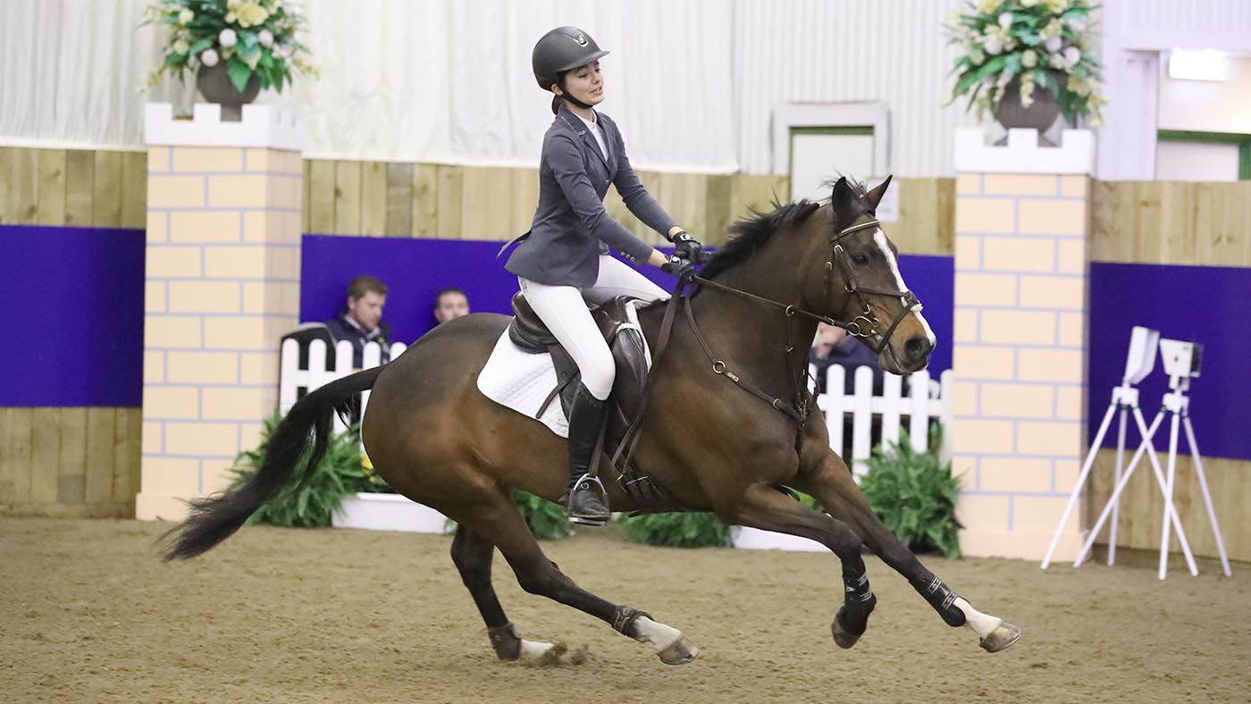Blue Chip Winter Championships 2019 Class 31 Winner 0620 - Quay and Megan Trott Eskadron Pony Discovery Championship 0 95m