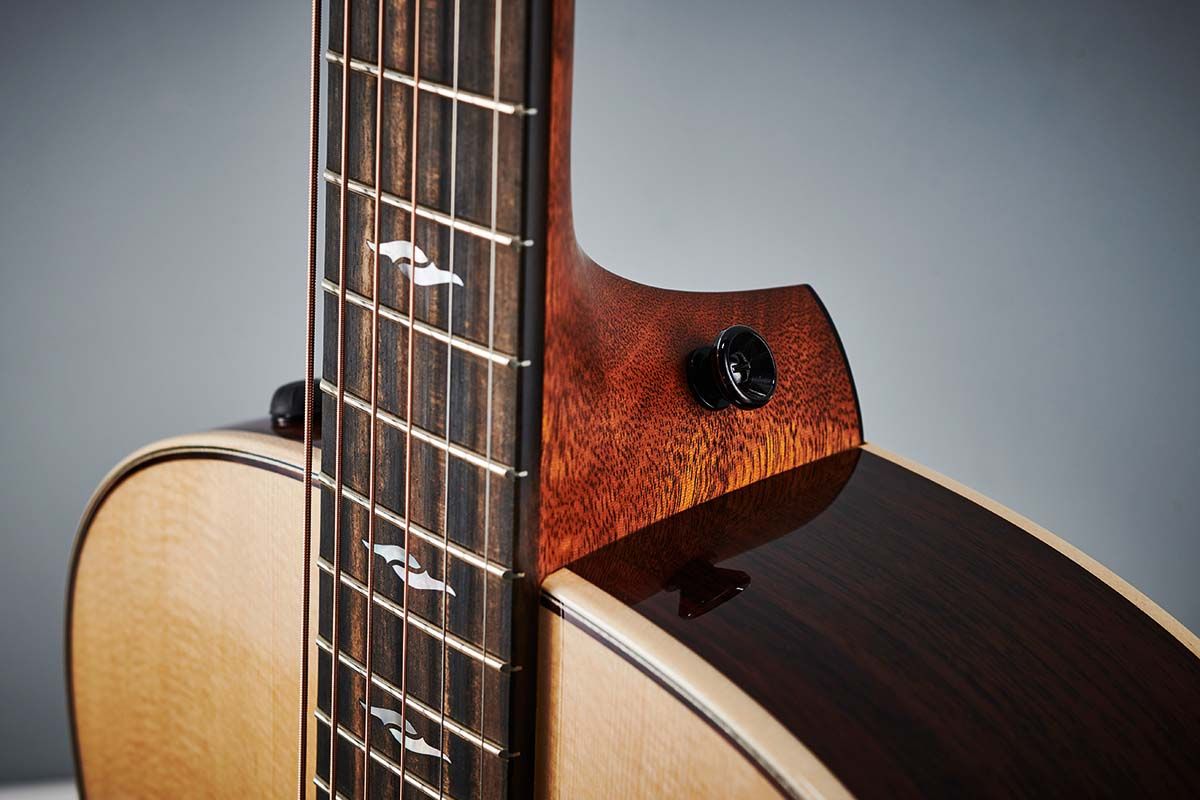Taylor GT 811e