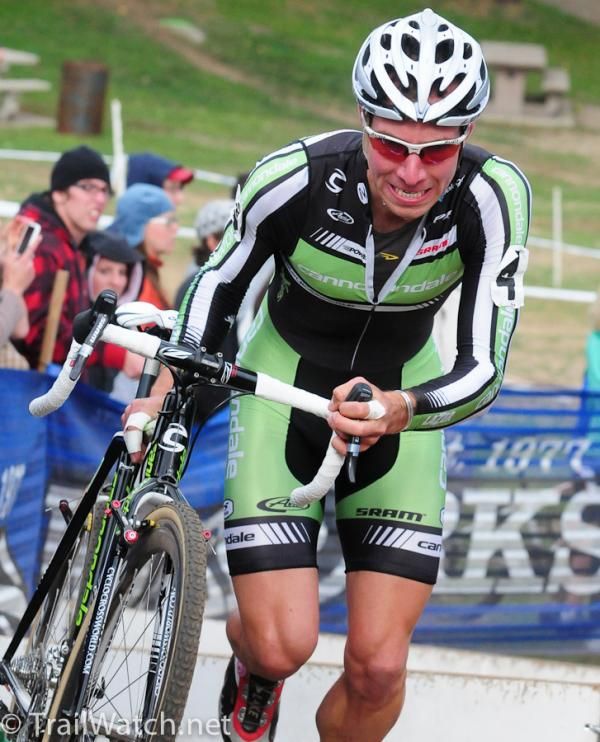 Jeremy Powers (Cannondale-Cyclocrossworld.com) leading over the barriers