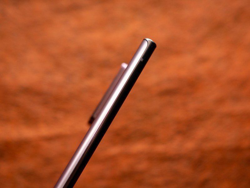 Samsung Galaxy Note 20 Ultra side view