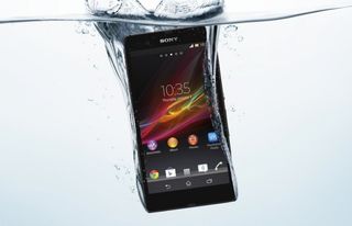 Sony Xperia Z 1080p: Smartphone Plays Music Underwater