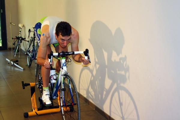 Francesco Bellotti's shadow confirms he has a flat back