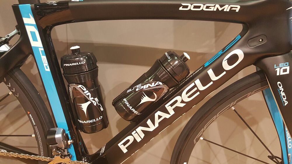 Messi's personalised DOGMA F8 bike