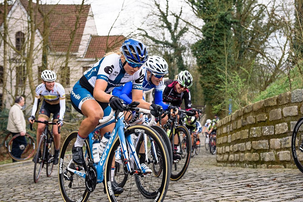 Finnish national champion, Lotta Lepist&ouml; fights up Murr van Gerardsbergen - Pajot Hills Classic 2016