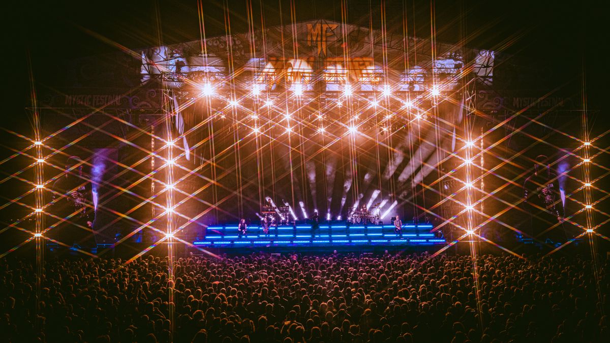 Mystic Fesitval stage with a huge crowd