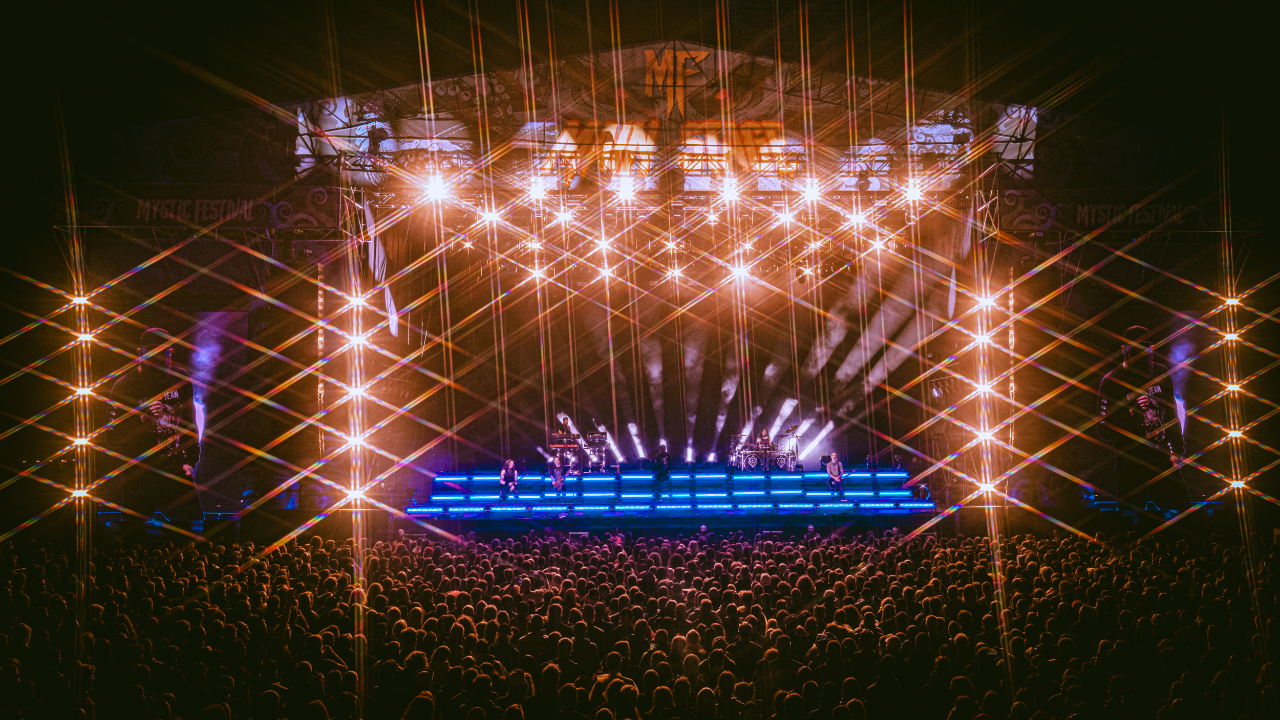 Mystic Fesitval stage with a huge crowd