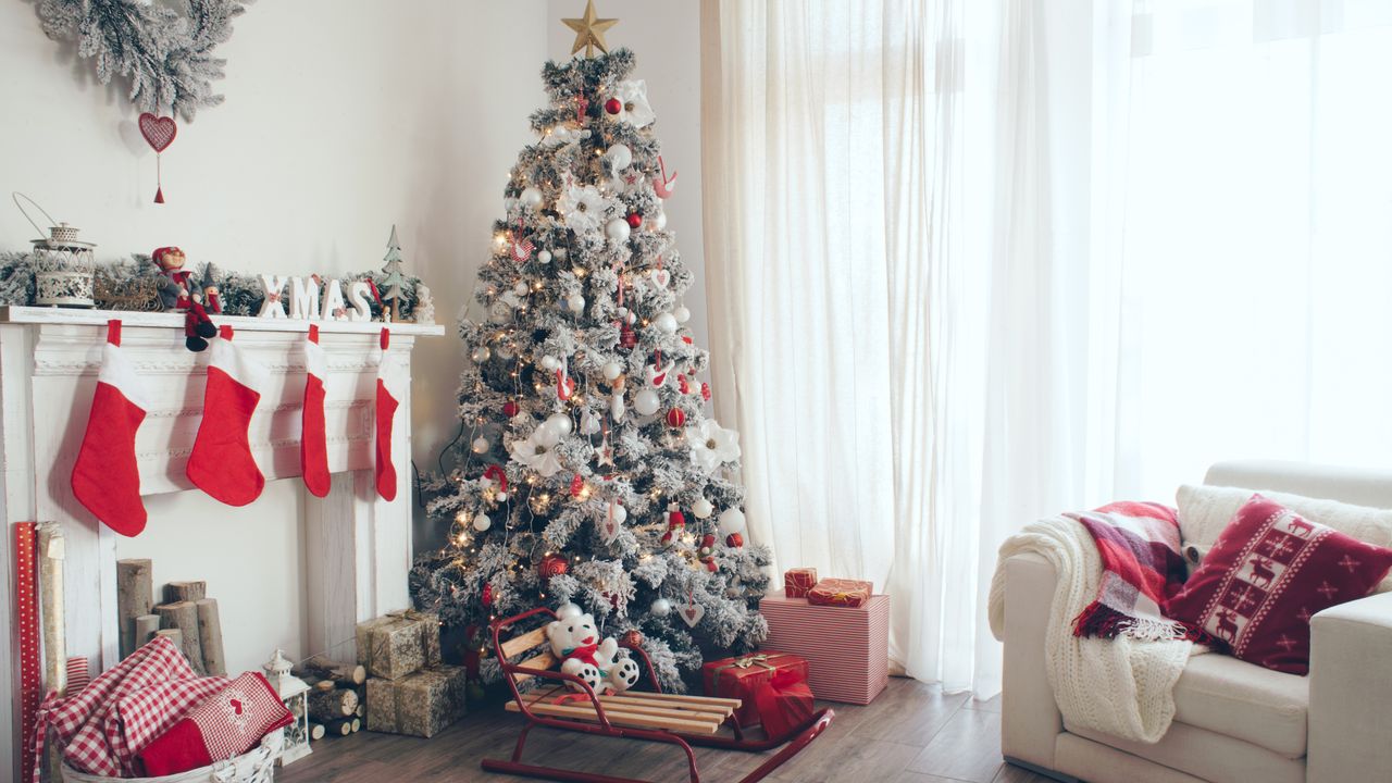 This $8 hack is the secret to making my artificial Christmas tree smell real