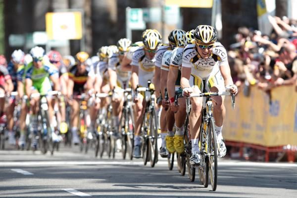 Team HTC-Columbia sets things up for the sprint with one lap to go.