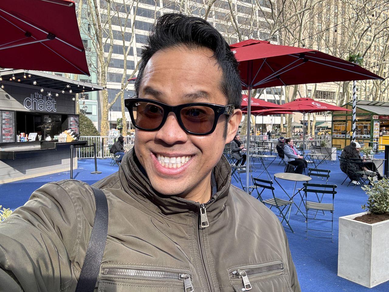 Apple iPhone 15 Pro Max daytime selfie.