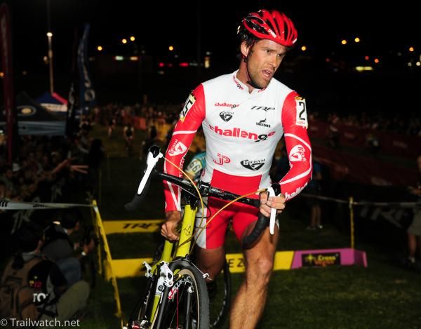 Joachim Parbo (Hemmel CK) running barriers