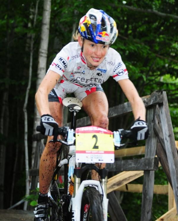 Willow Koerber (Gary Fisher/Subaru) descending through some rocks
