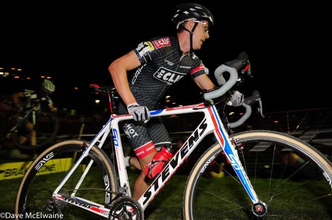 Ben Sonntag (Team Clif Bar) running with his bike on lap three