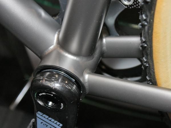 The giant PressFit 30 bottom bracket shell looks almost proportional in comparision to the big adjoining tubes.