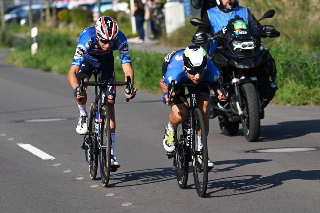 Davide Formolo (R) on the attack with Mauri Vansevenant