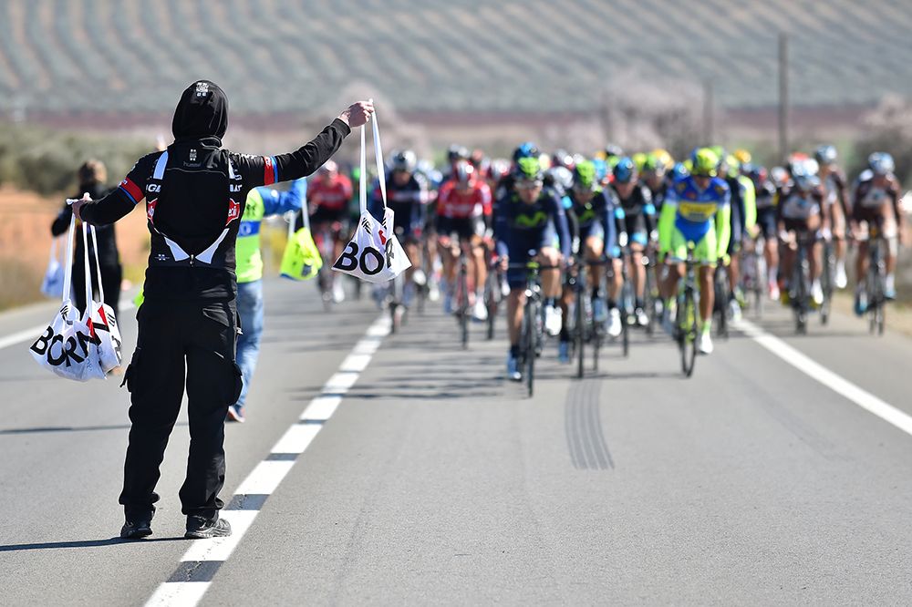 Lunch time for the peloton