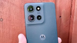 close up on Moto G 2025 cameras