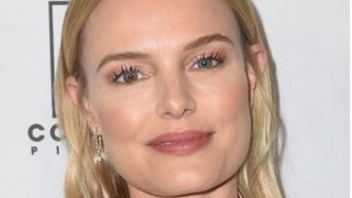 Kate Bosworth wearing eye makeup look blue eyes