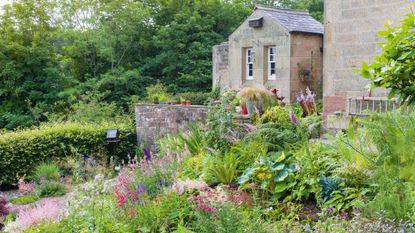 Real garden: an award winning cottage garden | Real Homes