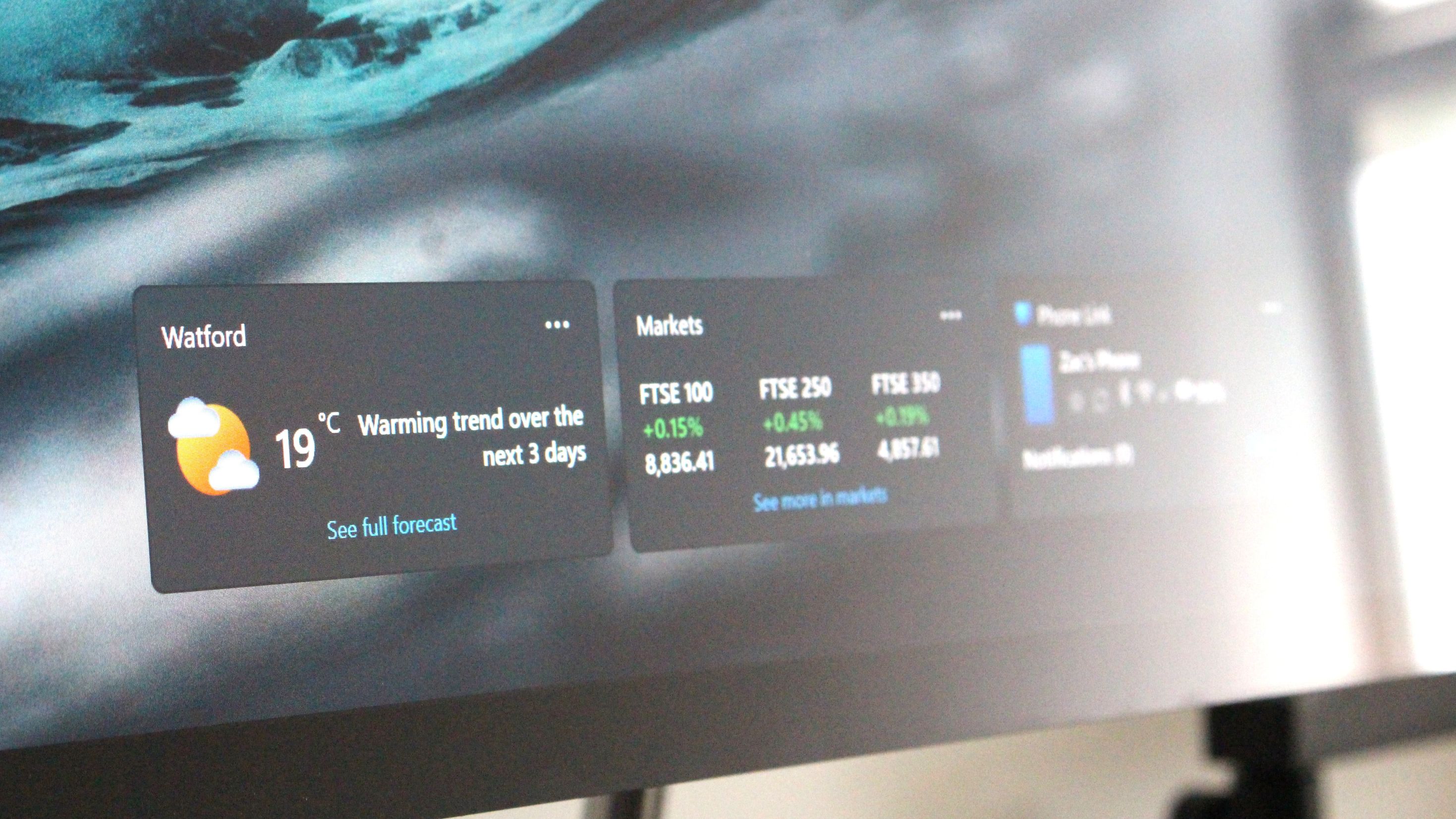 Custom widgets on the lock screen